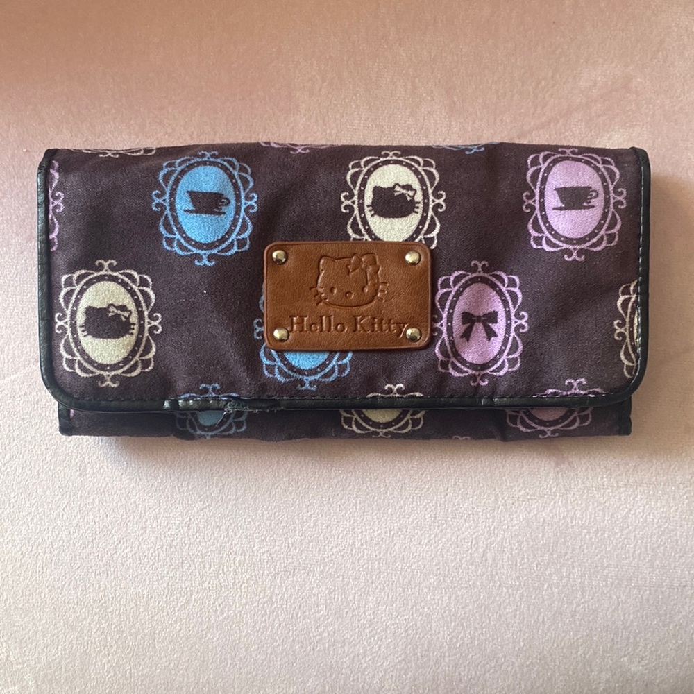 Hello Kitty teacup print wallet 2007